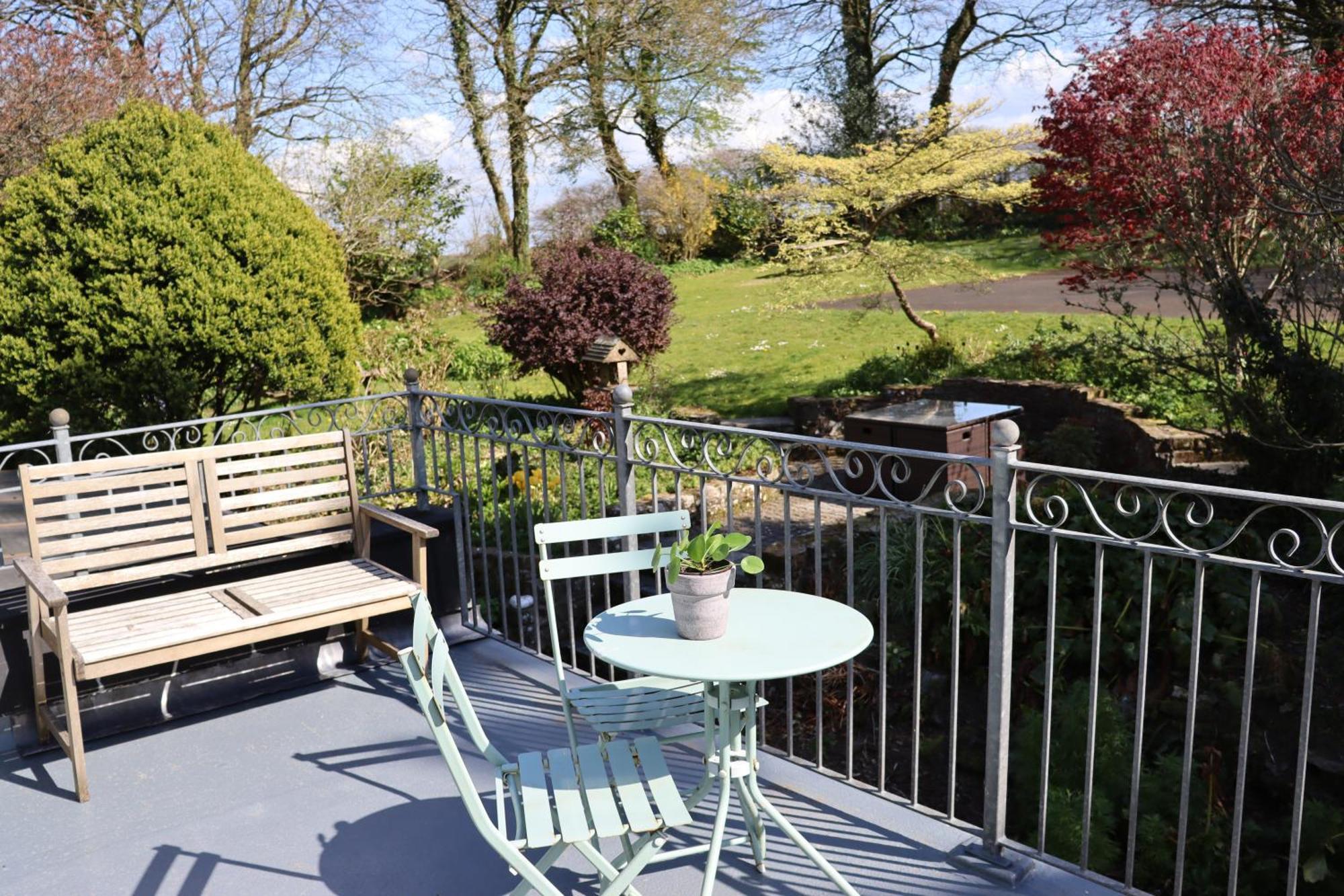 Lake Villa Holiday Cottages Holsworthy Extérieur photo