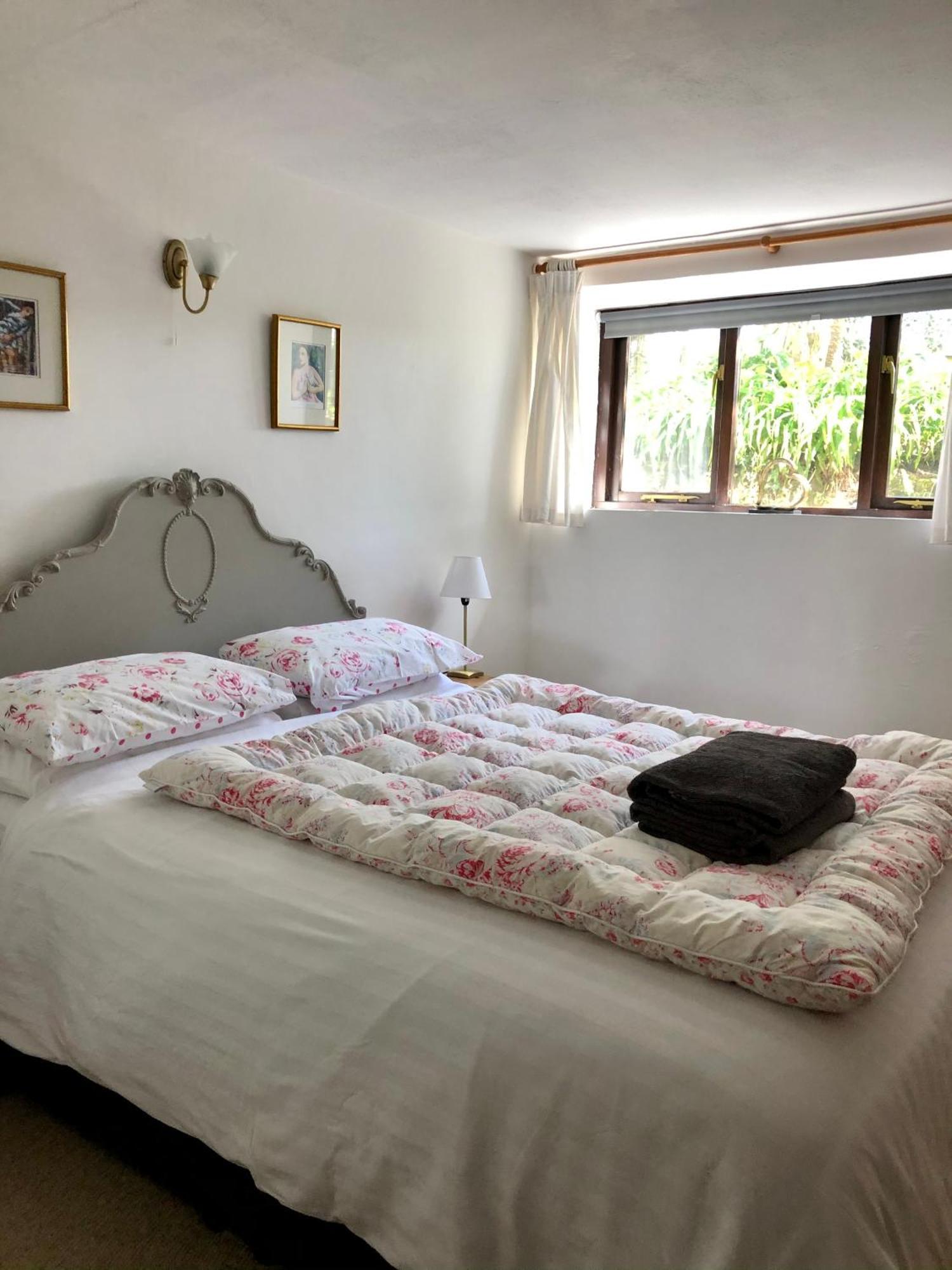 Lake Villa Holiday Cottages Holsworthy Extérieur photo